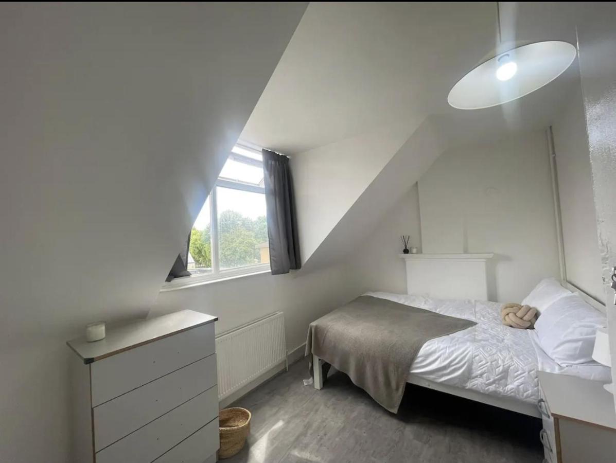 Charming 2 Bed Flat On Tower Bridge London