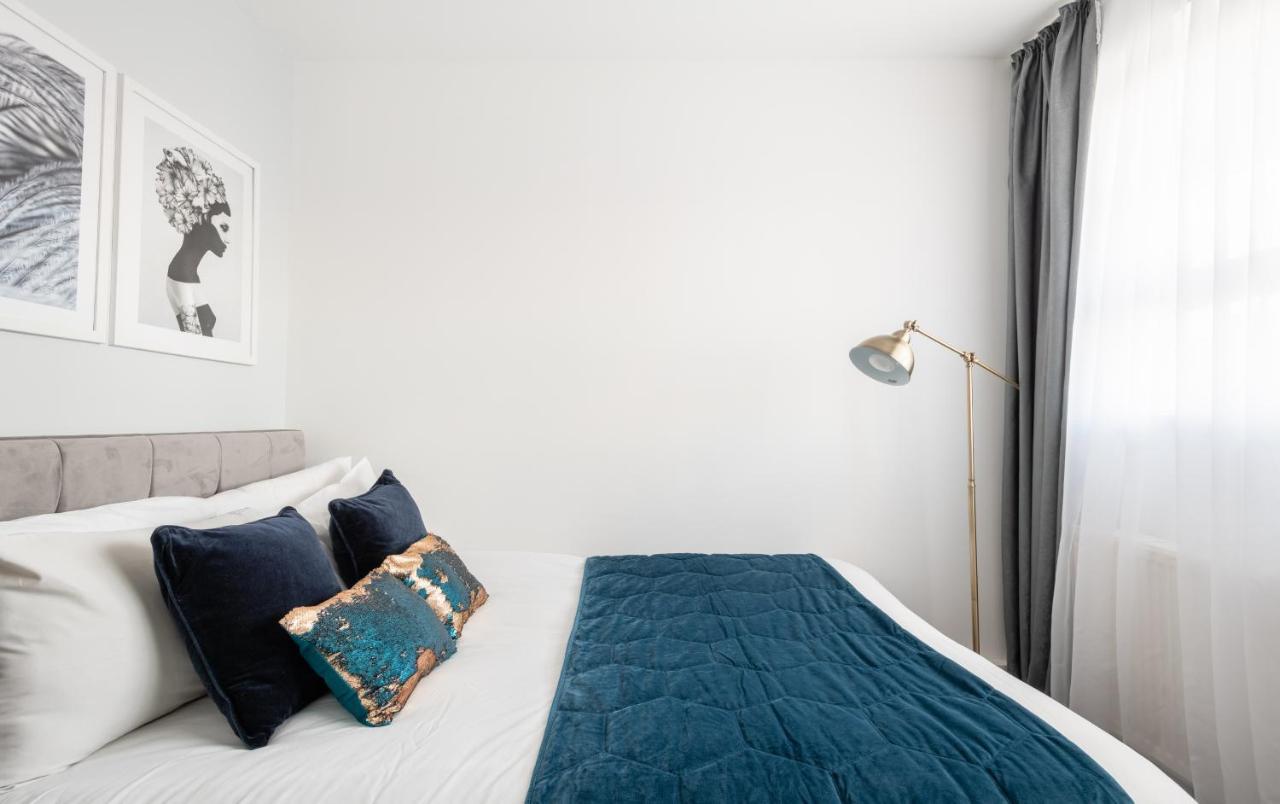 Stunning And Spacious 4 Bed Apr Next To Bricklane Apartment London
