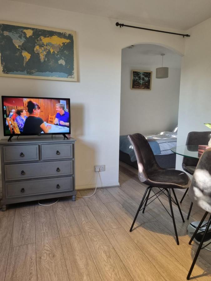 Surrey Quays Studio Apartment