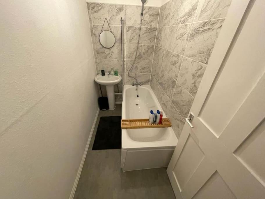 Leilighet Beautiful 2 Bedroom On Tower Bridge London