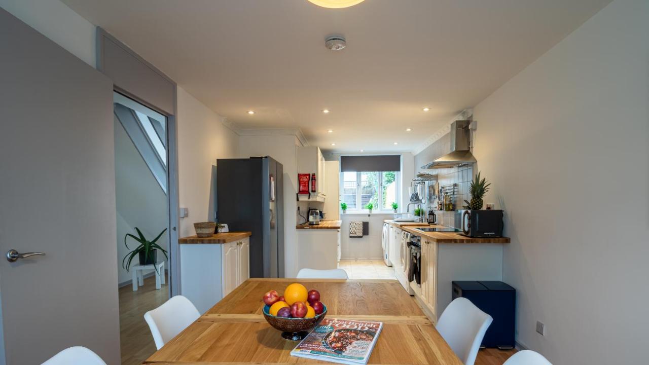 Vakantiehuis Bridge 3 Bedroom House With Reception Room, Office And Private Garden