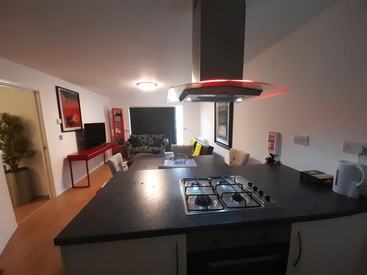 Docklands 2 Bedroom 2 Bath Apartment