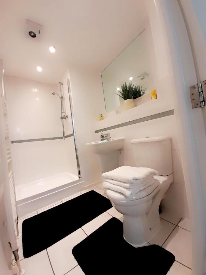 Apartment Docklands 2 Bedroom 2 Bath London