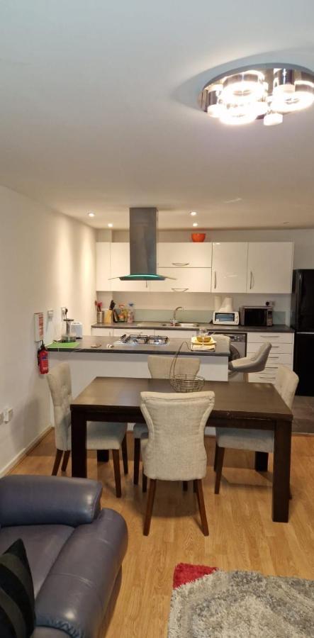 Apartment Docklands 2 Bedroom 2 Bath