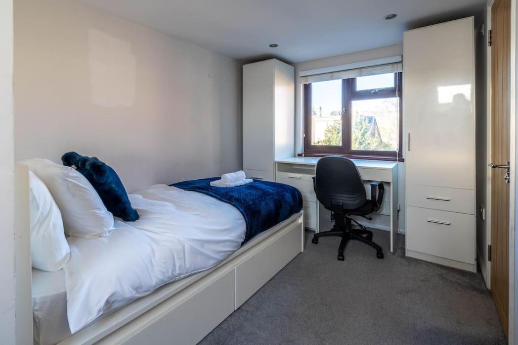 Cosy 3 Bedroom House In The Heart Of Brick Lane! Appartement Londen