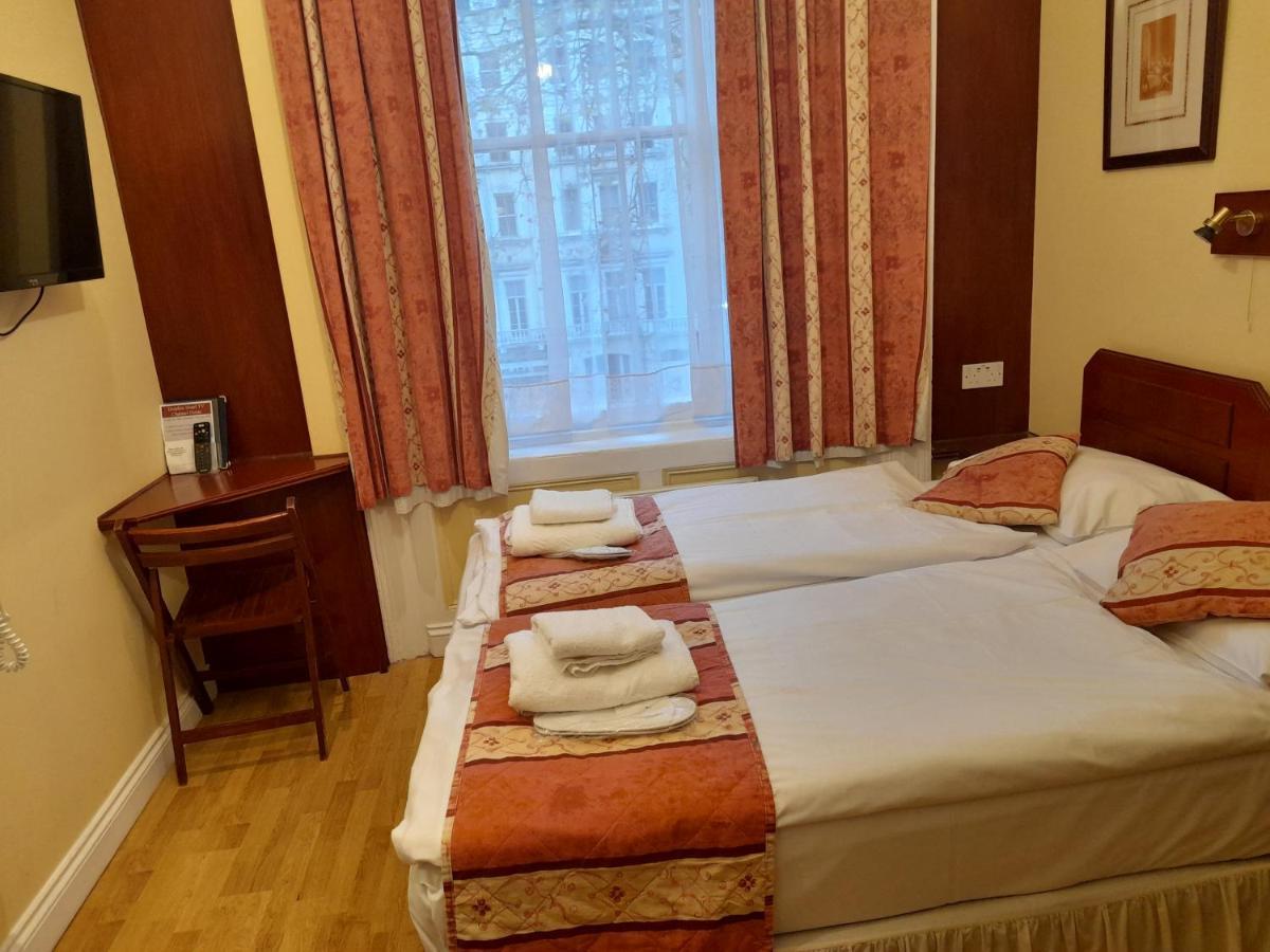 Hotell Dolphin 3*