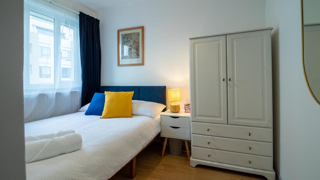 Vakantiehuis Bridge 3 Bedroom House With Reception Room, Office And Private Garden *