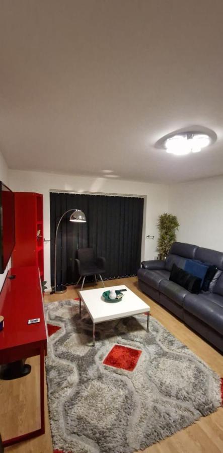Docklands 2 Bedroom 2 Bath Apartment
