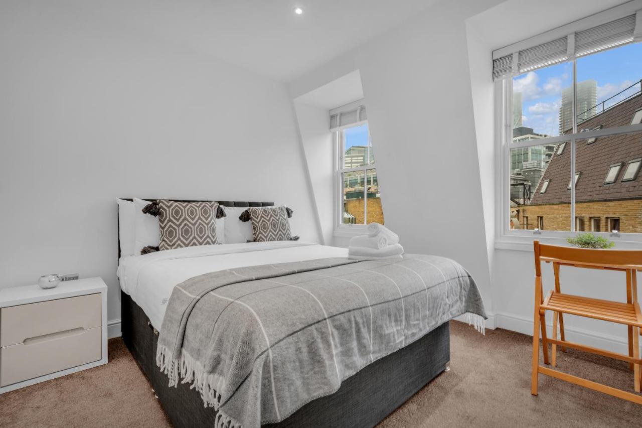 Mysquare Vibrant And Sleek 2 Bed In Artillery Lane * Londen
