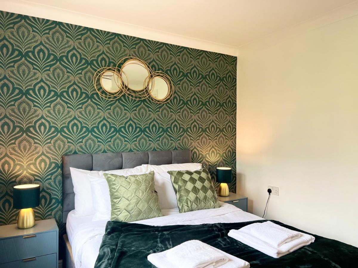 Last-minute Offers L Exclusive Deals On 2 Double Bedrooms - Weekly & Monthly - Sleeps 6 Lhofin Short Lets & Serviced Apartment
