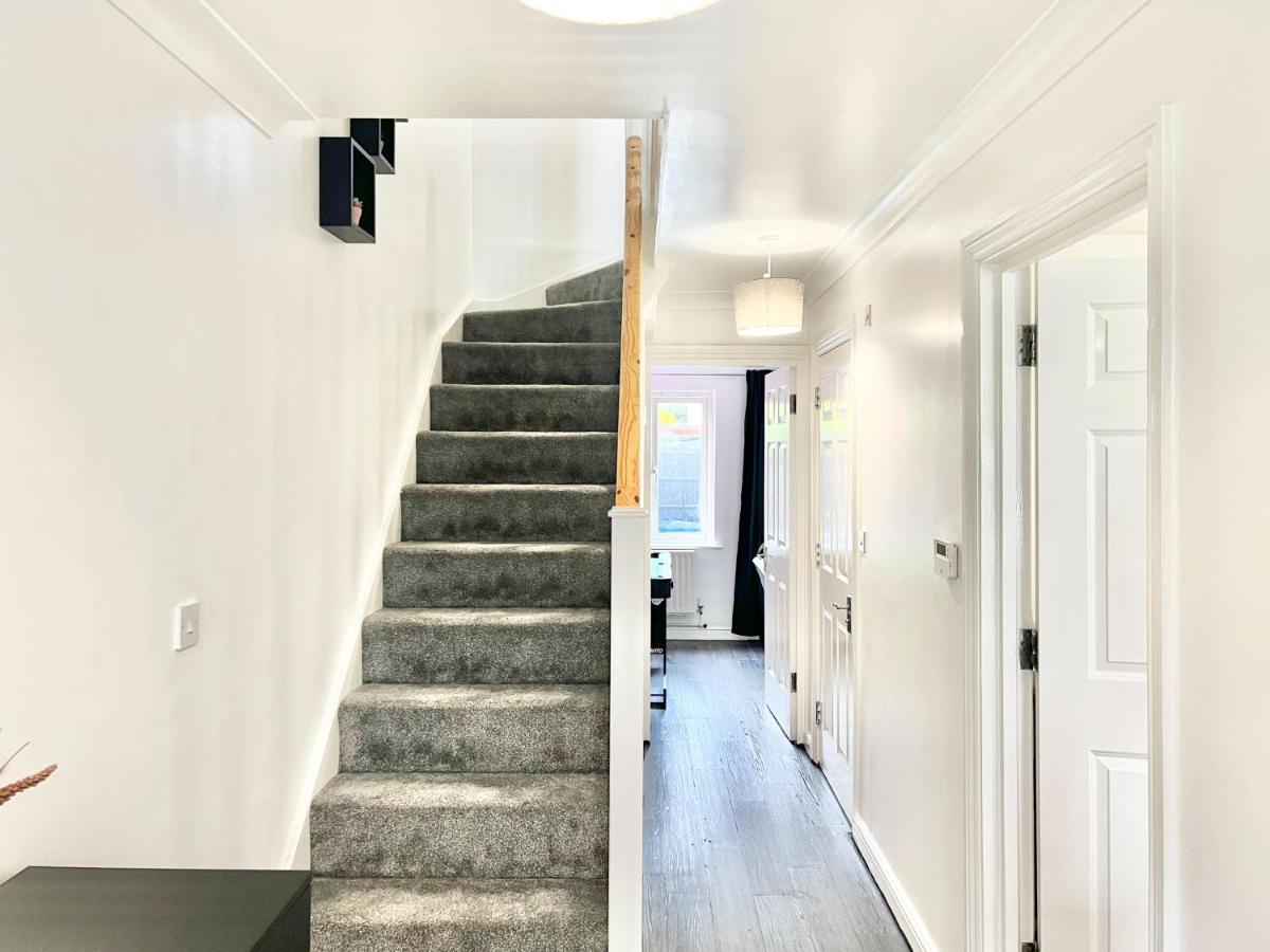 Last-minute Offers L Exclusive Deals On 2 Double Bedrooms - Weekly & Monthly - Sleeps 6 Lhofin Short Lets & Serviced London