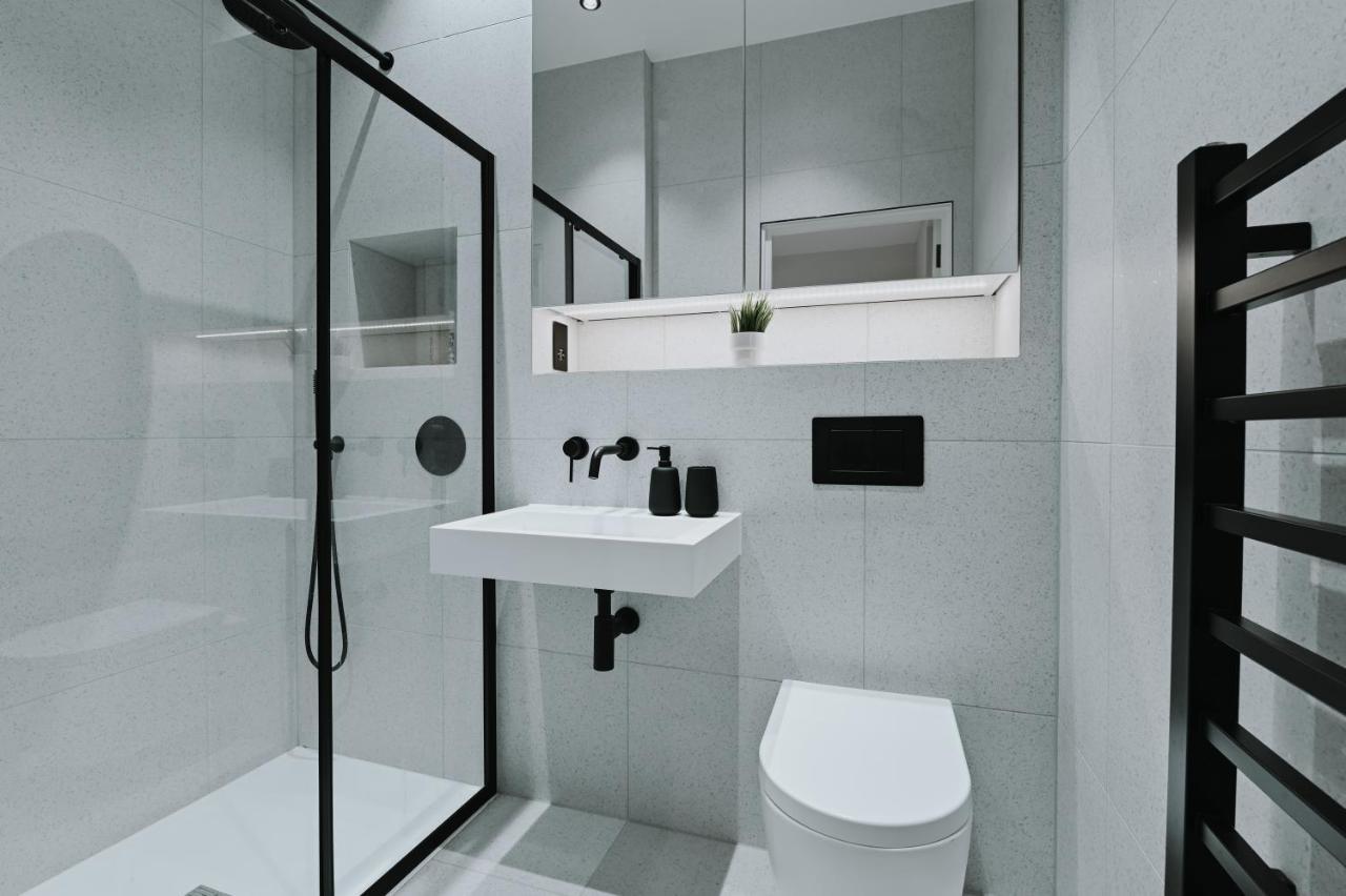 Khayat Homes - Kings - Three Bed * Londen