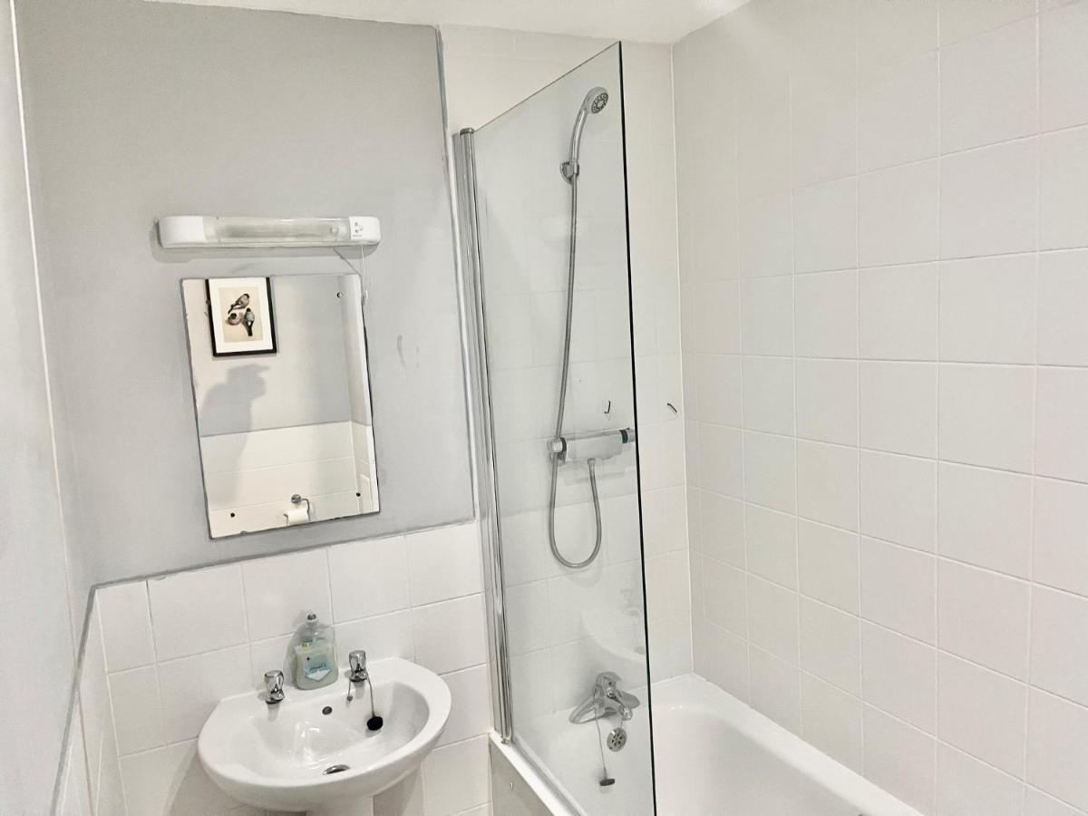 Appartement Remo Near Canary Wharf & 02 Arena Londen