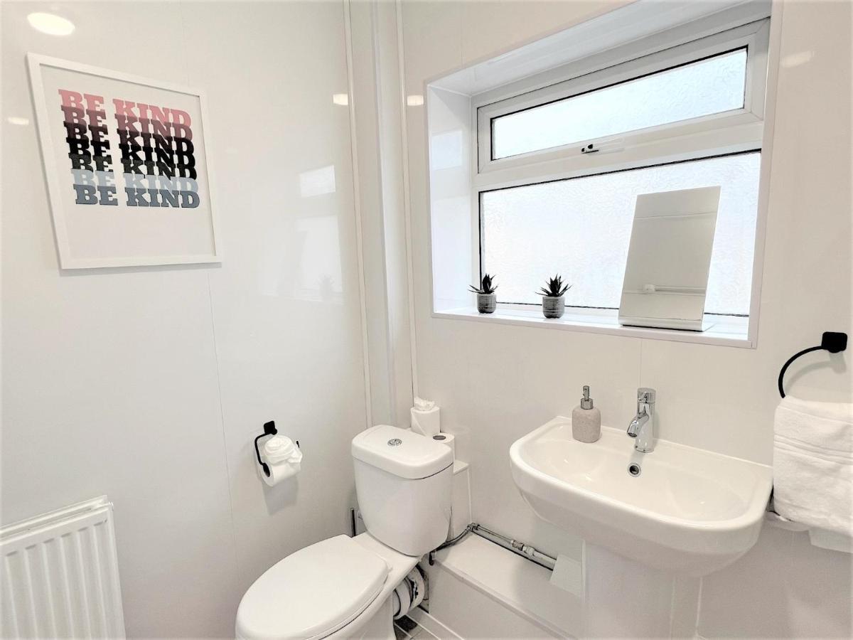 Stepney Comfy Double Bed 14 Guest house