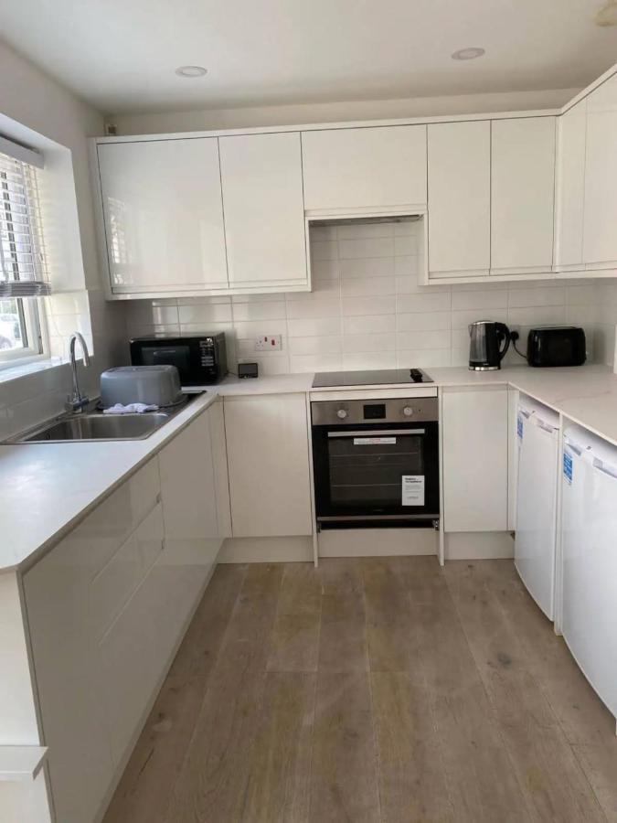Spacious And Cosy 2 Bedroom Flat In Bermondsey Apartment *