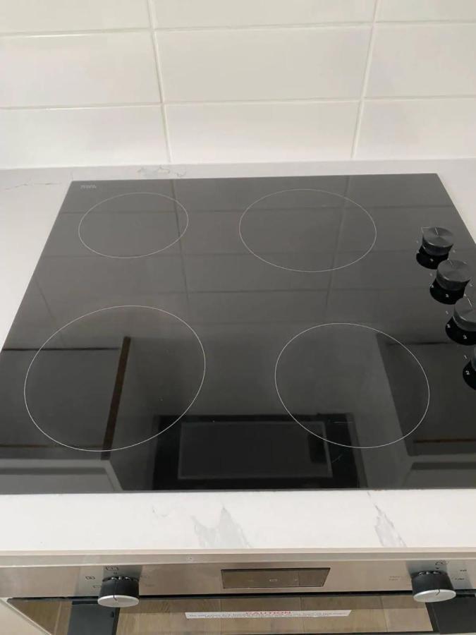 Spacious And Cosy 2 Bedroom Flat In Bermondsey Apartment *