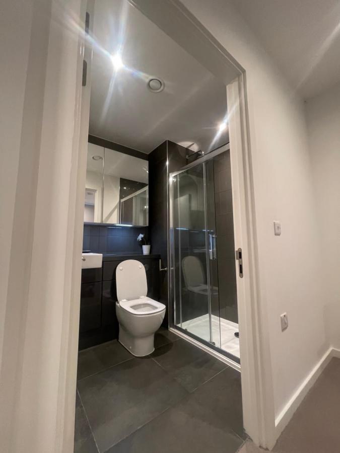 Immaculate 2bed In London- Views Appartement
