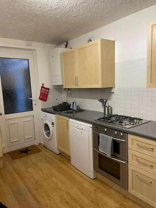 Xxxxxxxxxxxxxxx Apartment London