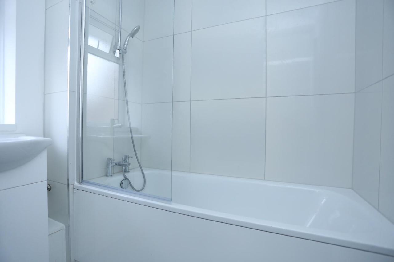 Apartamento Abbeywood Station House *