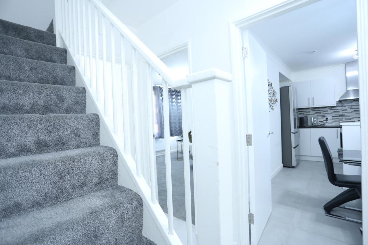 Apartamento Abbeywood Station House *