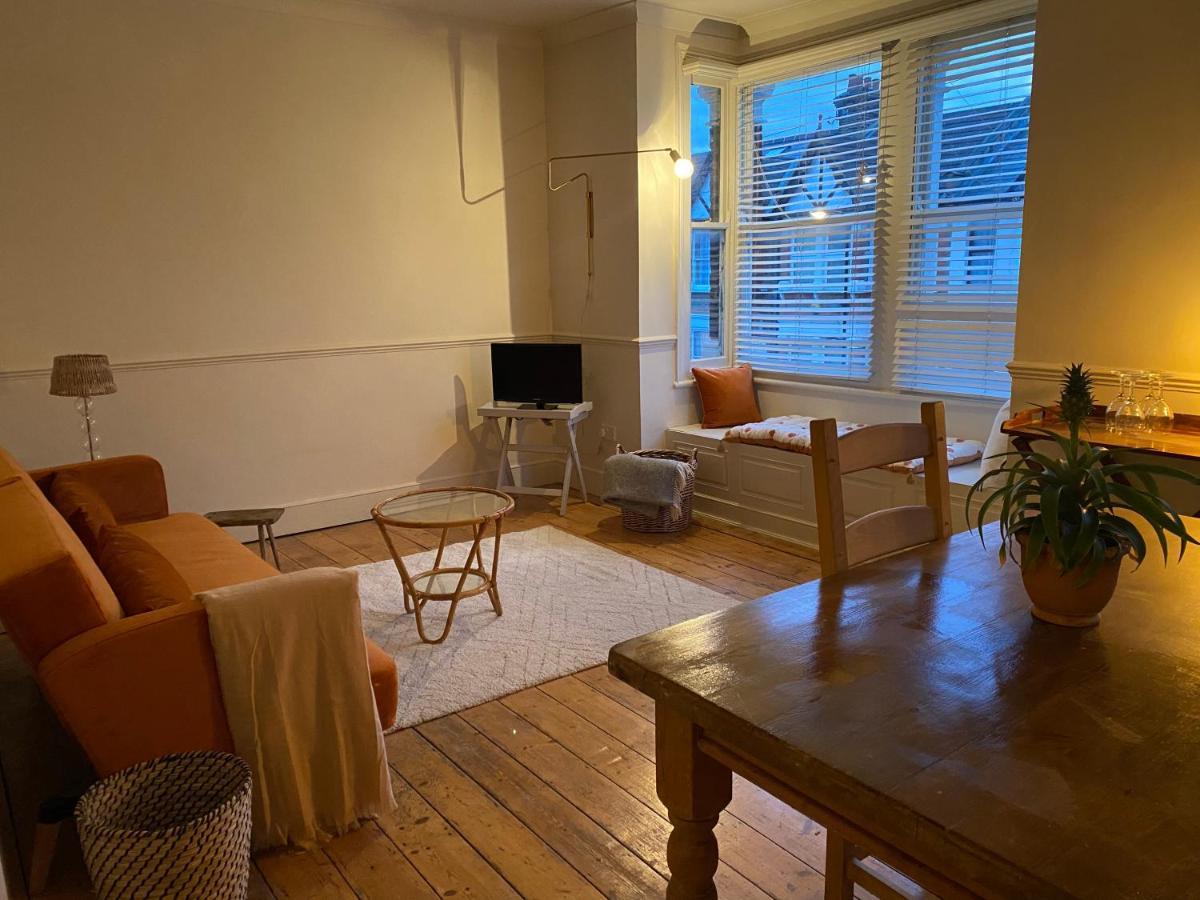 Stylish Apt Excel Olympic Close To Station * London