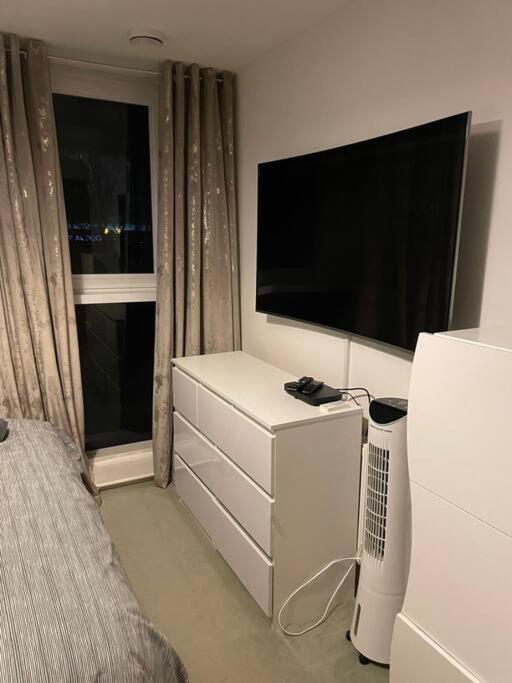 1 Bedroom Royal Docks Apartamento Londres