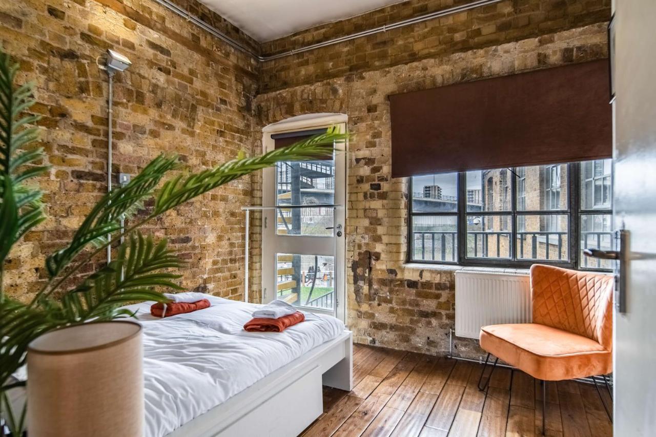 Livestay-fabulous Three Bed Warehouse Conversion * London