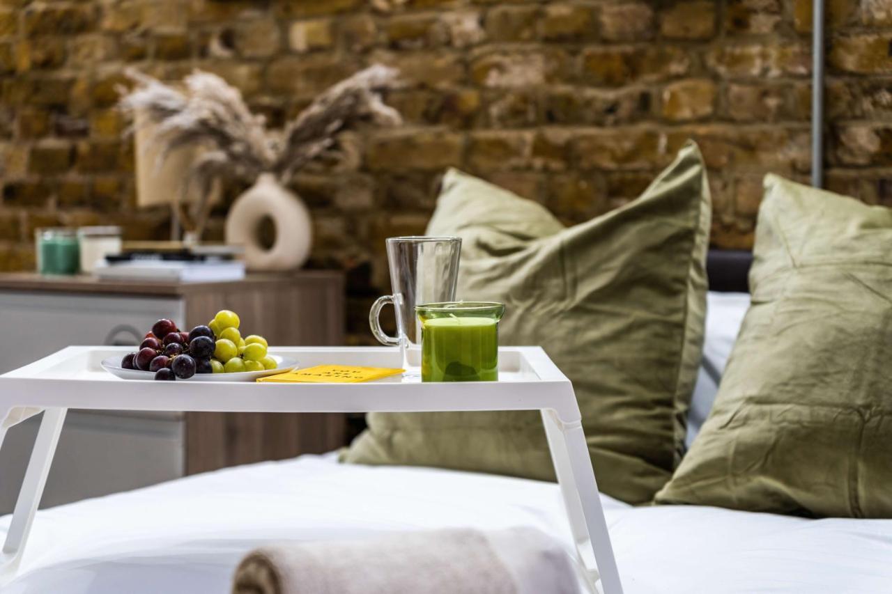 Livestay-fabulous Three Bed Warehouse Conversion * London