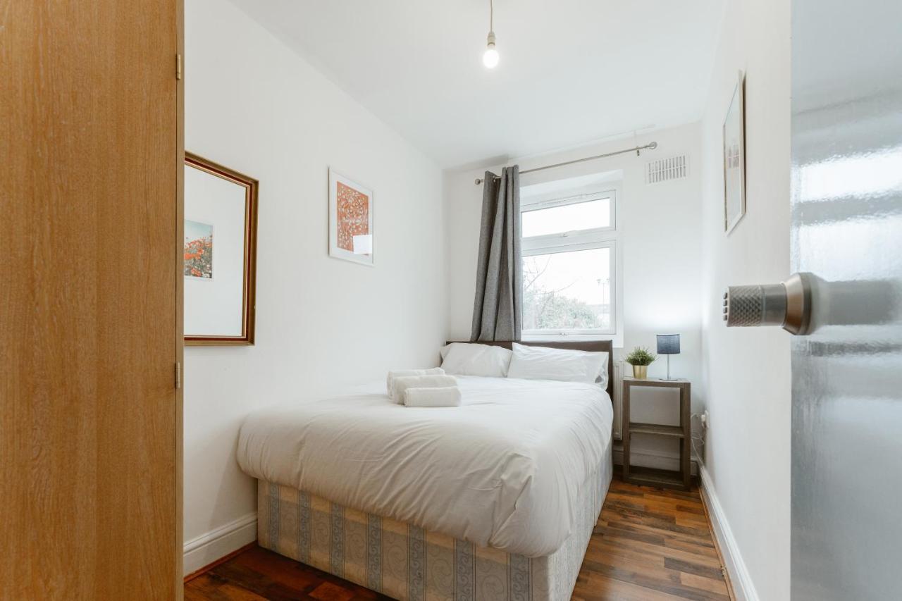 Pensión Upton Park Bedrooms 25 Min To Londres