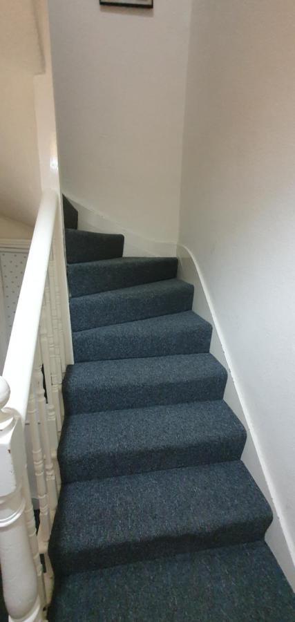 2 Bedroom Flat In Lewisham Sleep 8 Guest Londen