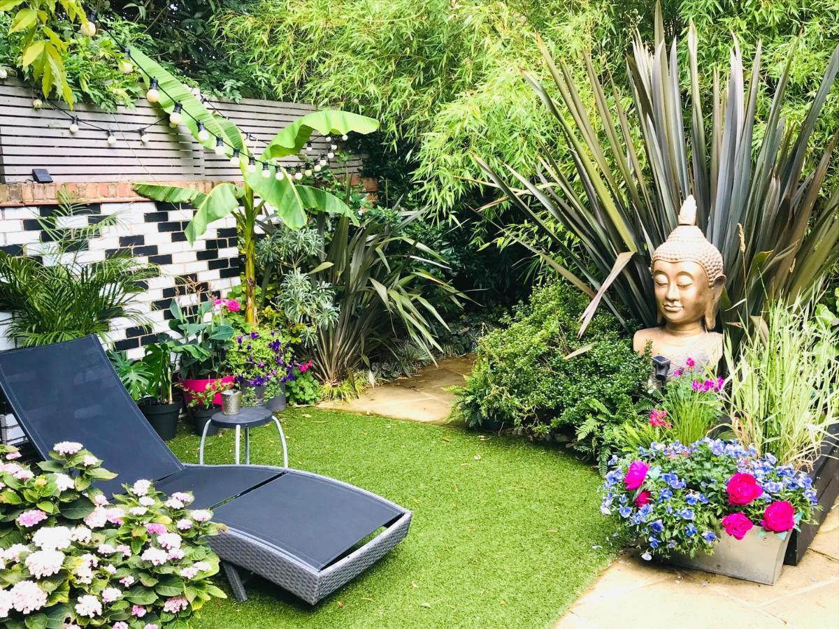 Stunning 1 Bed Garden Leilighet *