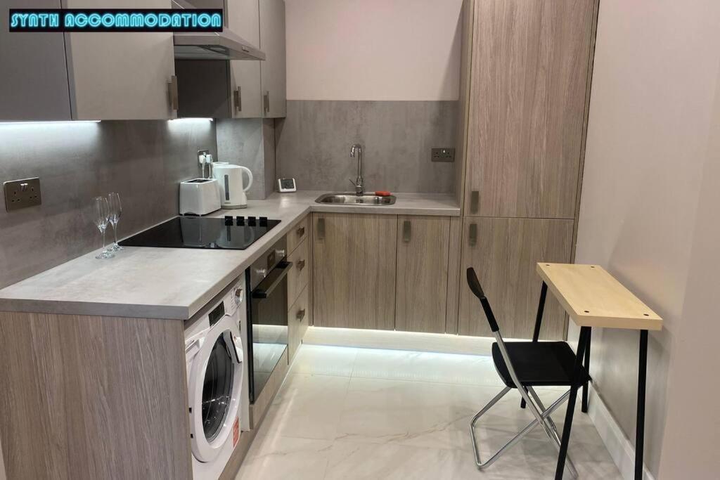 ~ New ~ 1bedroom Apart With Netflix And Wi-fi * London