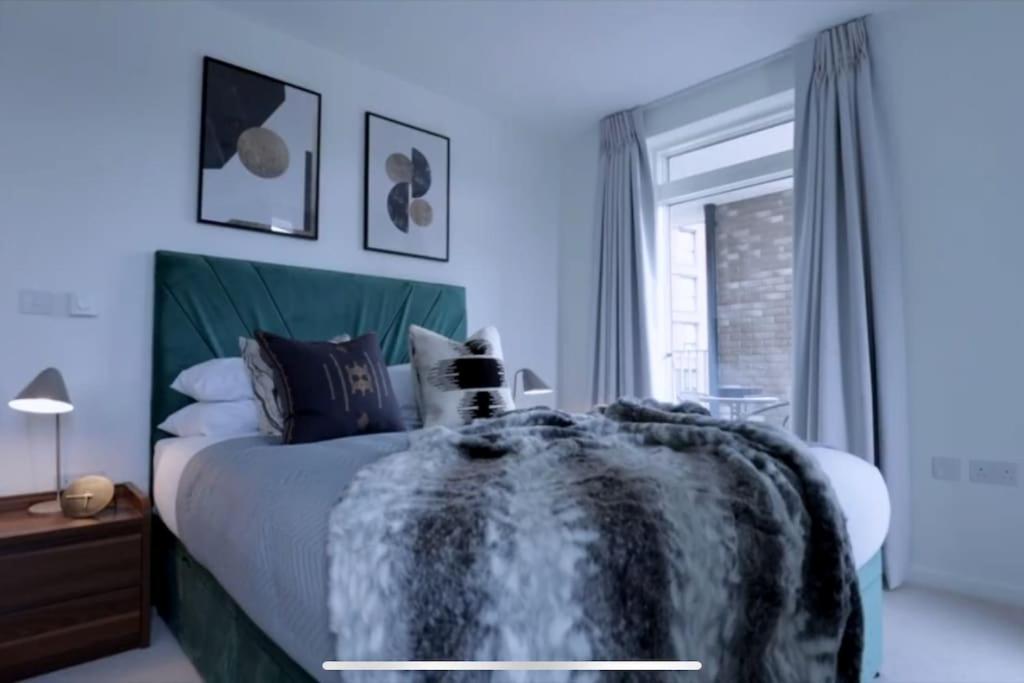 Luxury 1 Bedroom East