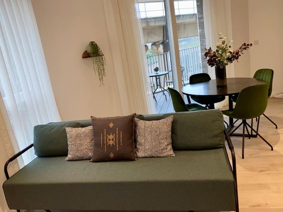 Luxury 1 Bedroom East * Londen