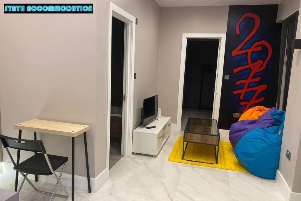 ~ New ~ 1bedroom Apart With Netflix And Wi-fi * London