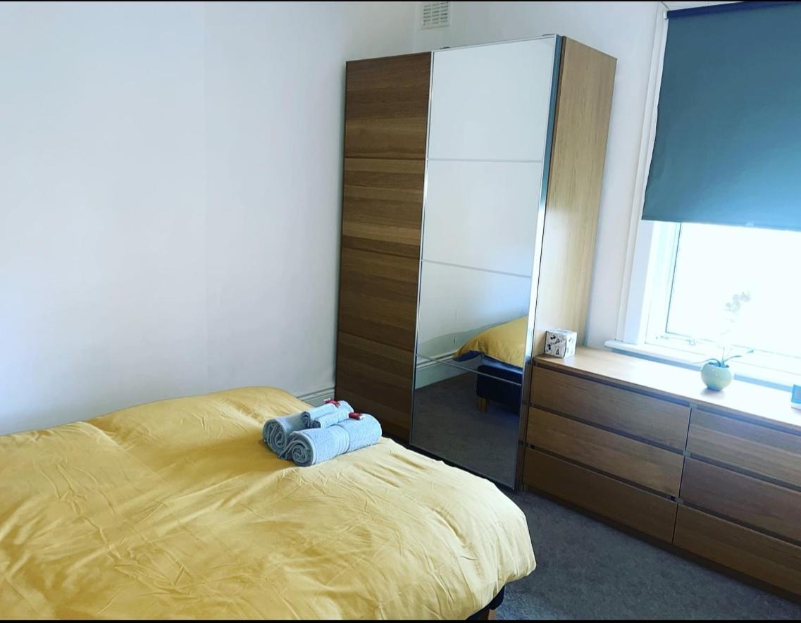 Luxury 1-bed With Stunning Views Perfect For Short In Londres