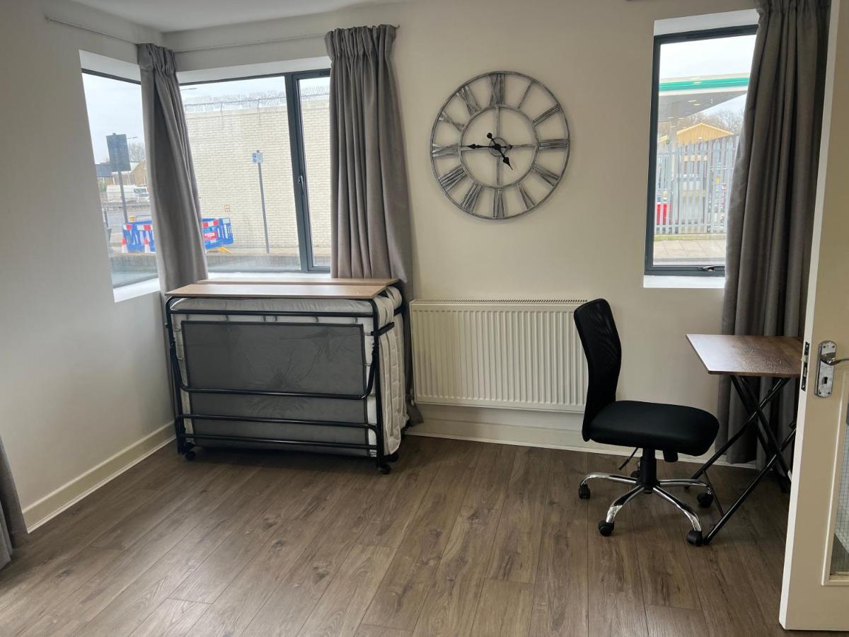 3bed Flat 3wc And Great Location Near Excel City Airport O2 And Canning Town Station