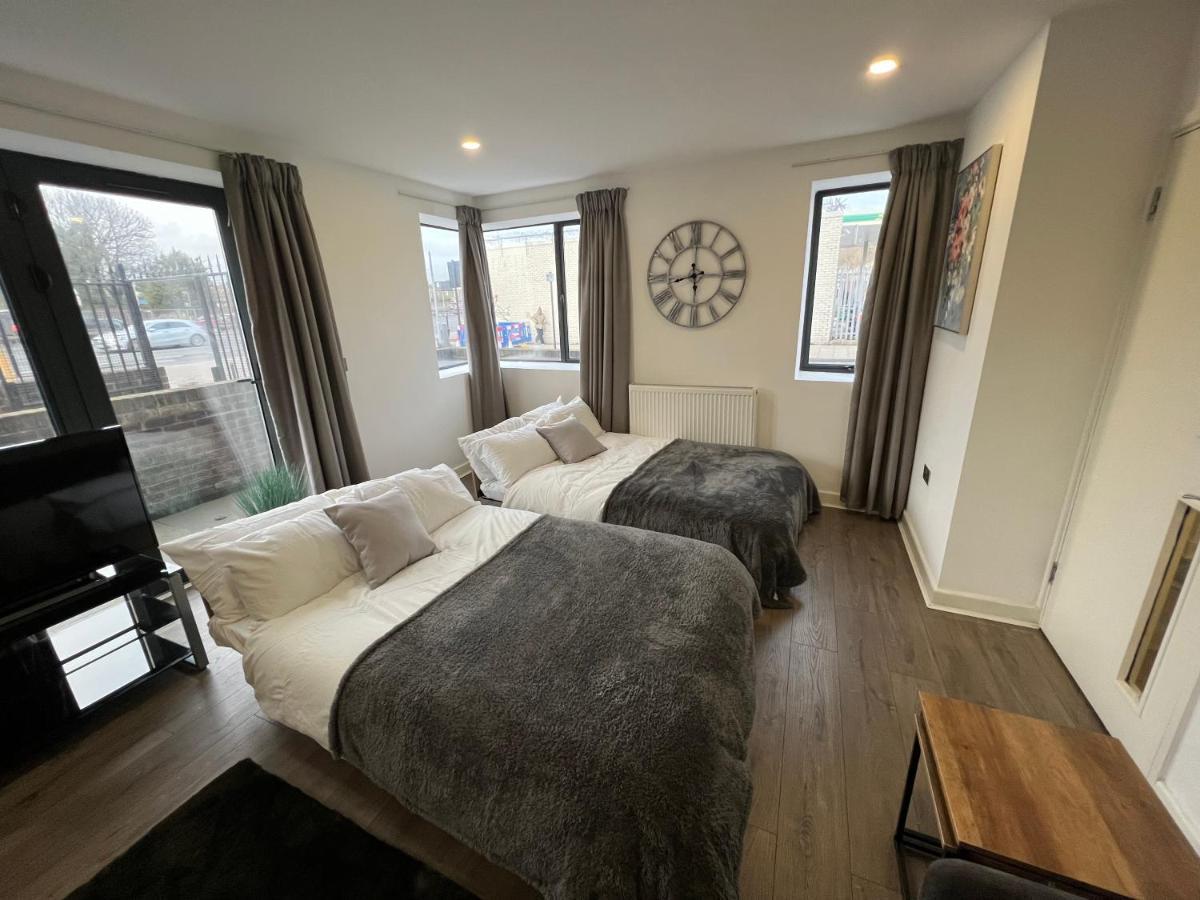 3bed Flat 3wc And Great Location Near Excel City Airport O2 And Canning Town Station * London