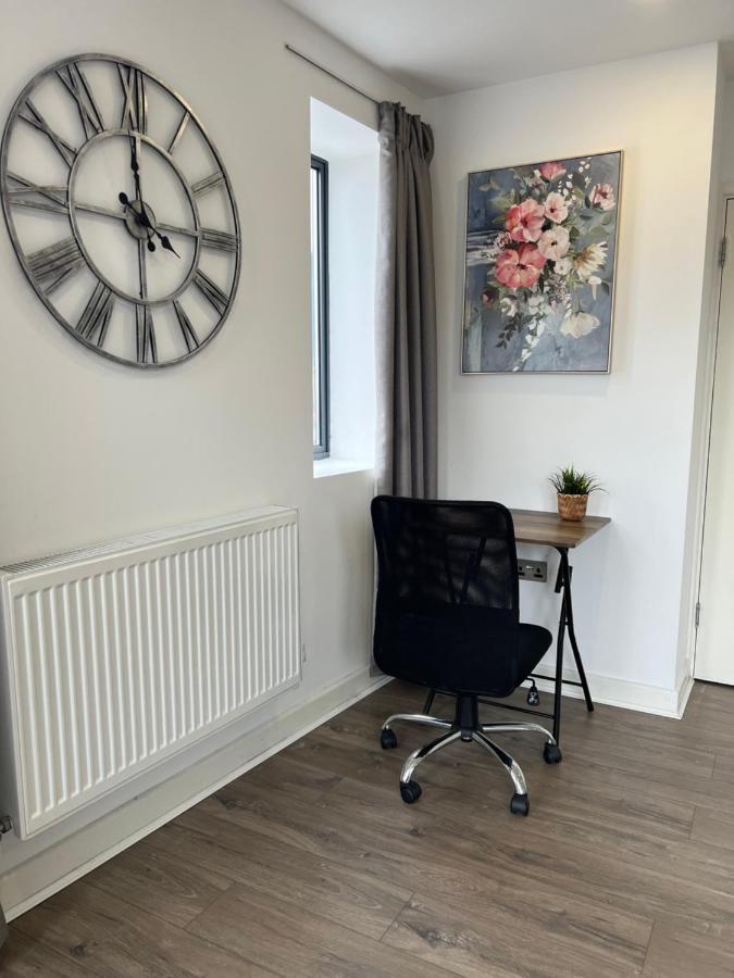 3bed Flat 3wc And Great Location Near Excel City Airport O2 And Canning Town Station Holiday home