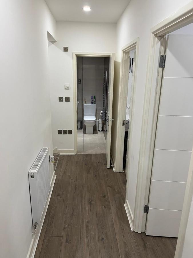 3bed Flat 3wc And Great Location Near Excel City Airport O2 And Canning Town Station London