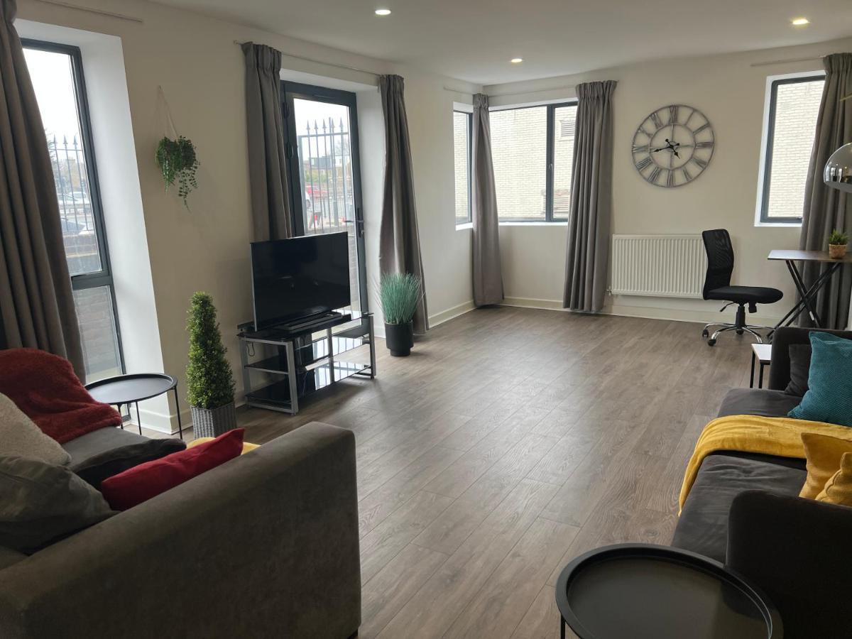 3bed Flat 3wc And Great Location Near Excel City Airport O2 And Canning Town Station Holiday home *
