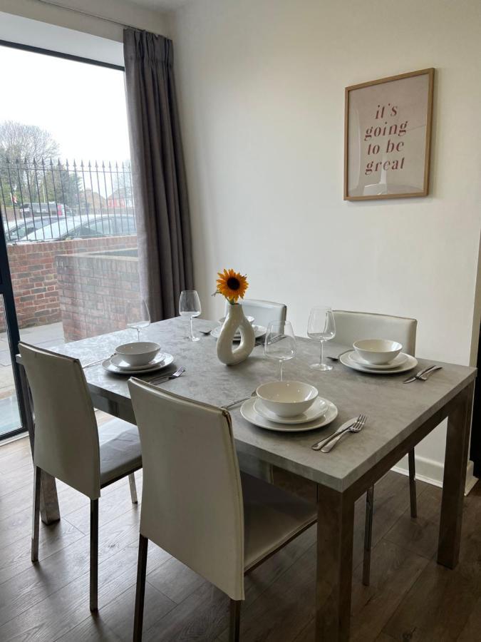 Holiday home 3bed Flat 3wc And Great Location Near Excel City Airport O2 And Canning Town Station