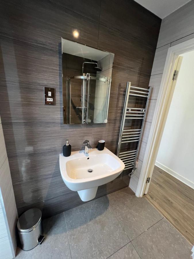 3bed Flat 3wc And Great Location Near Excel City Airport O2 And Canning Town Station Holiday home *