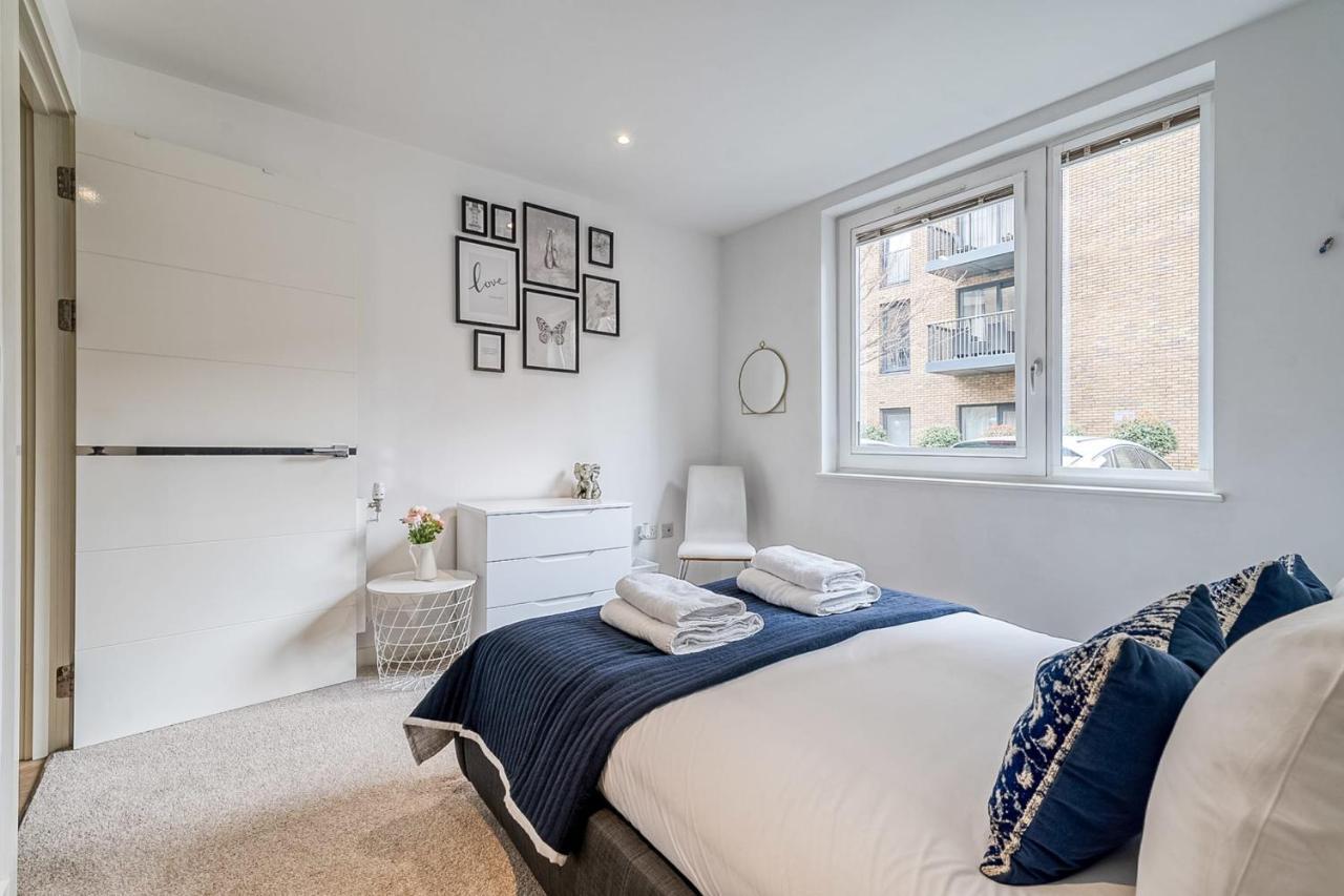 Modern Surrey Quays Flat Appartement *