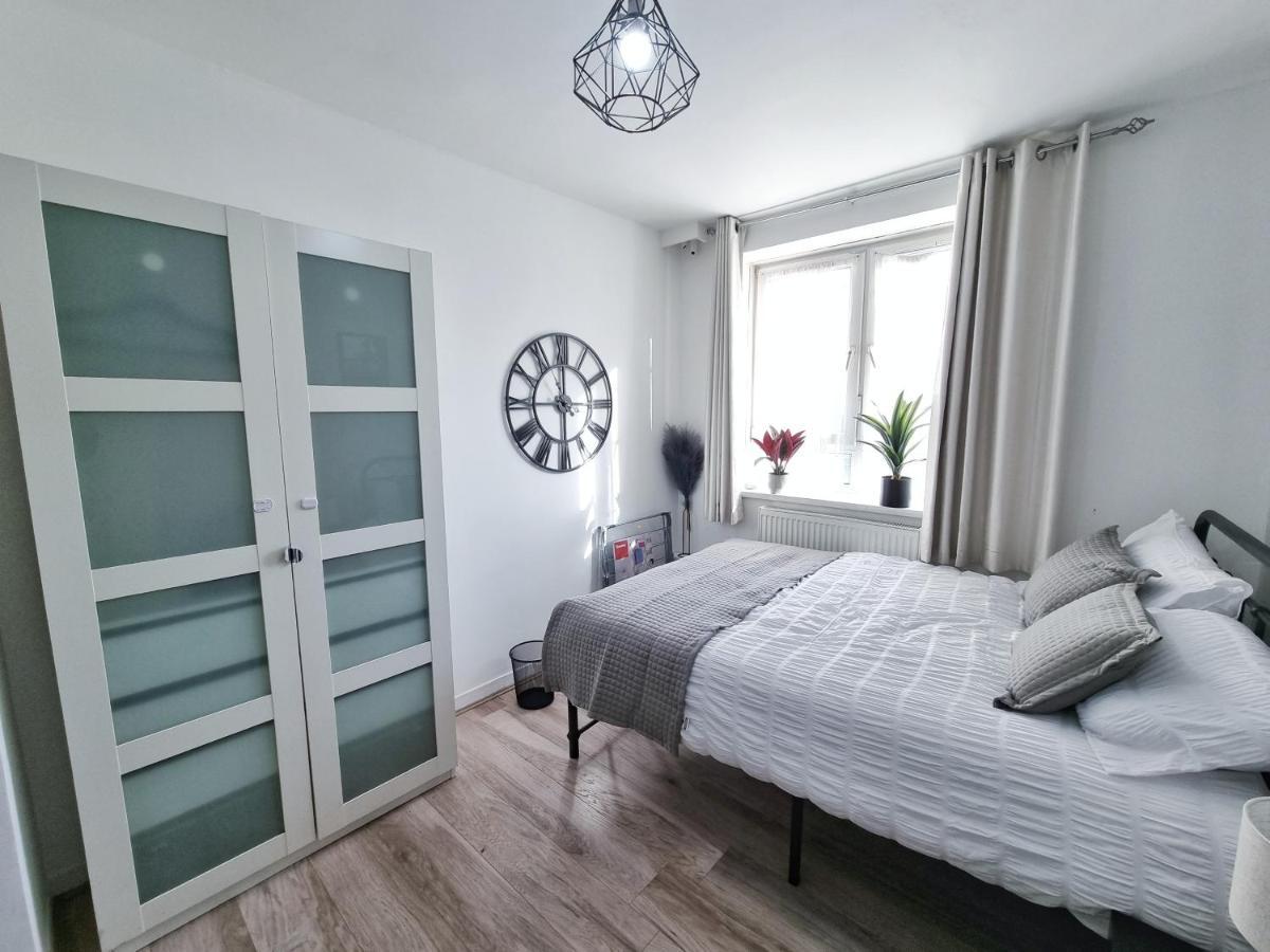 The Headlam Apartment *