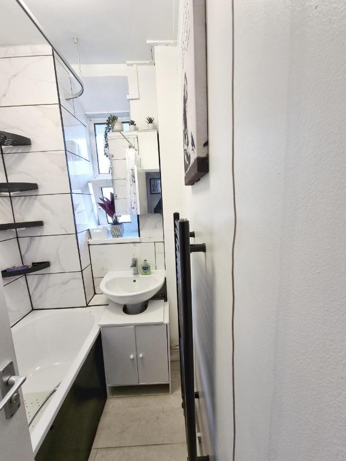 The Headlam Apartment *