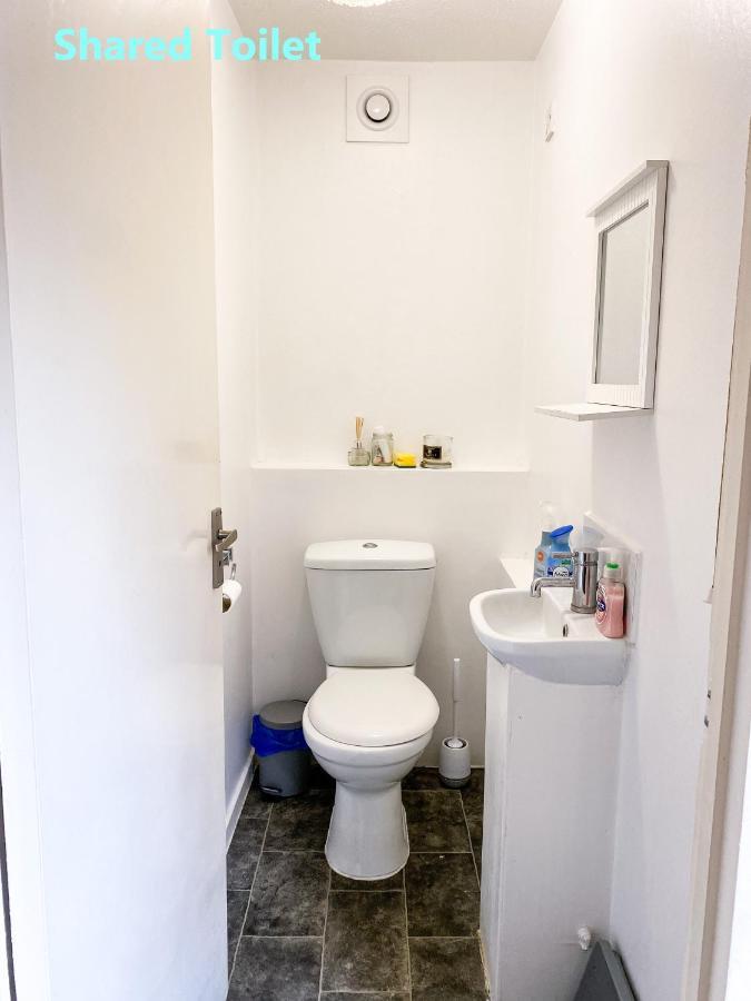 Palace - Excellent In Zone 1 London