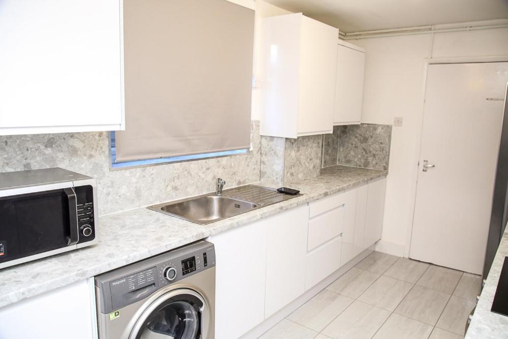 Apartamento Newly Refurbished 3 Bedroom House Close To Central
