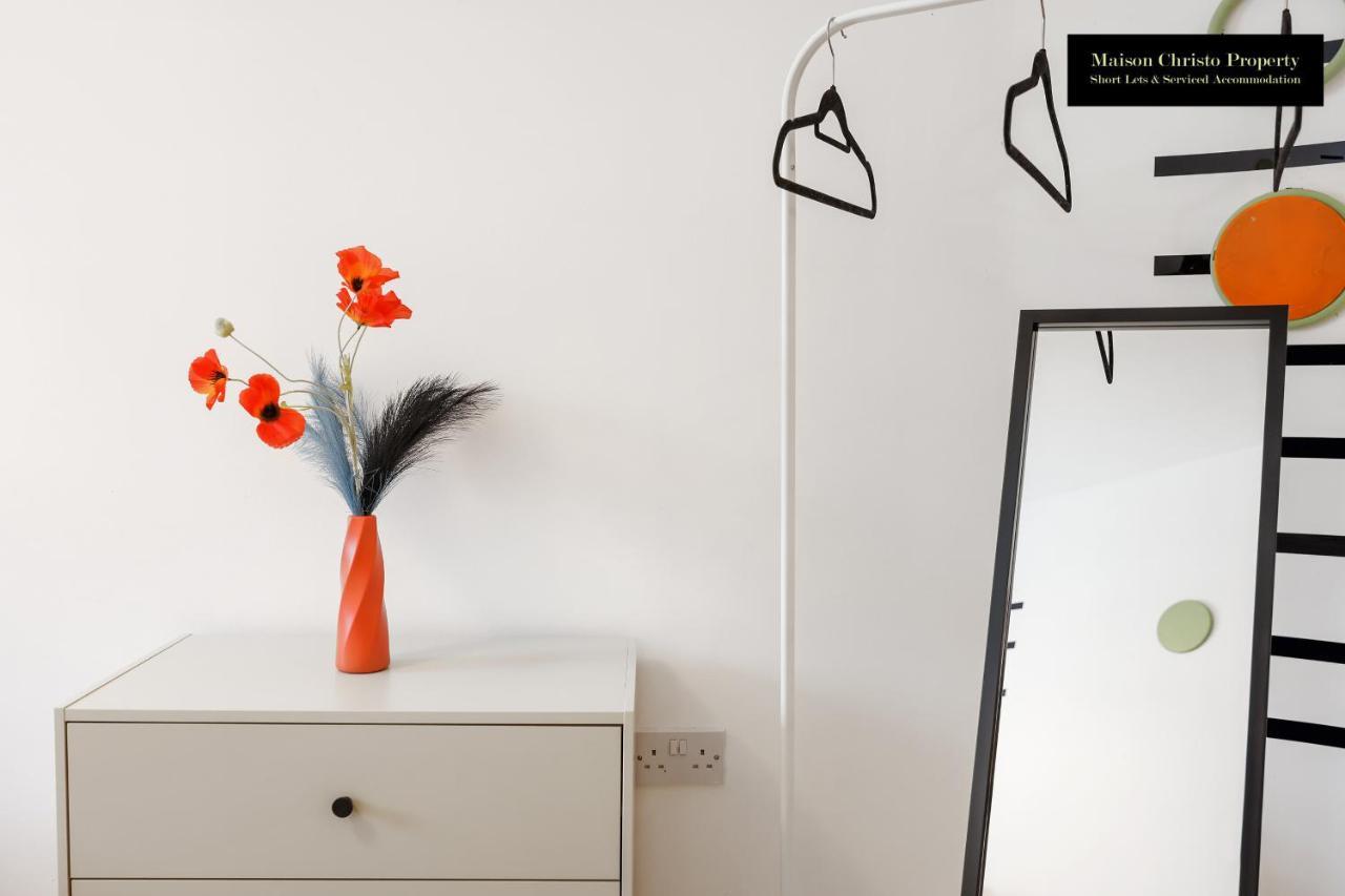 Appartement Weekly Or Monthly Stays, London, Canary Wharf - Sleeps 6- 2bedroom, Free Parking, Serviced By Maison Christo Londen