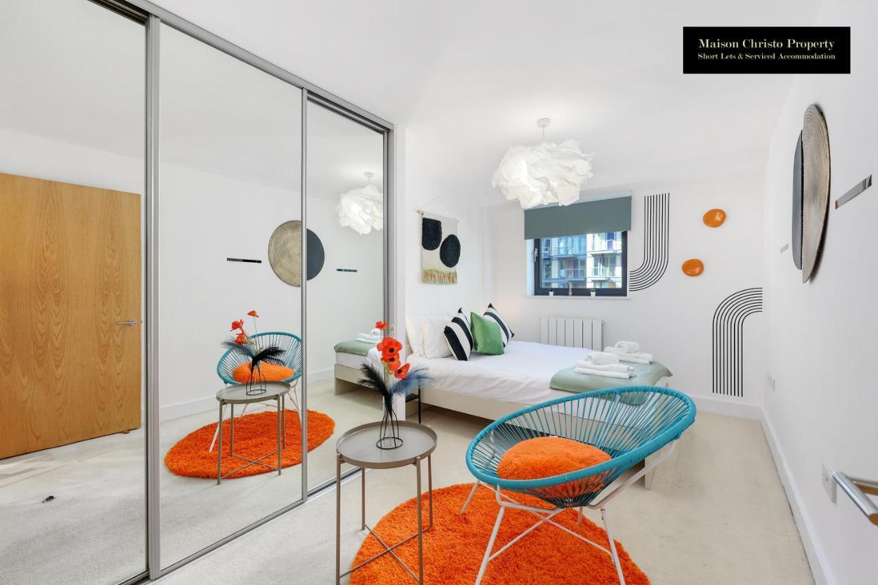 Weekly Or Monthly Stays, London, Canary Wharf - Sleeps 6- 2bedroom, Free Parking, Serviced By Maison Christo